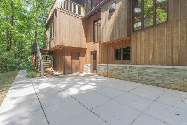 9121 Hickory Ridge Lane, Mount Vernon, IN 47620