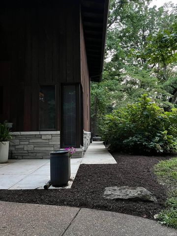 9121 Hickory Ridge Lane, Mount Vernon, IN 47620