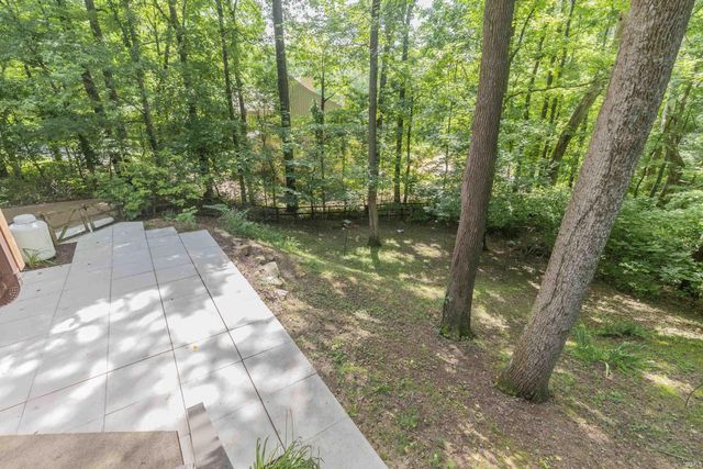 9121 Hickory Ridge Lane, Mount Vernon, IN 47620