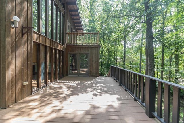 9121 Hickory Ridge Lane, Mount Vernon, IN 47620