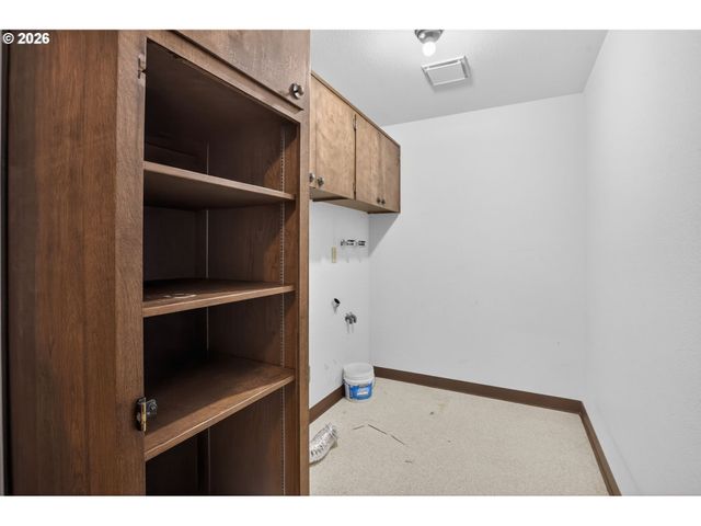 445 Ne VILLAGE SQUIRE Ave 4, Gresham, OR 97030