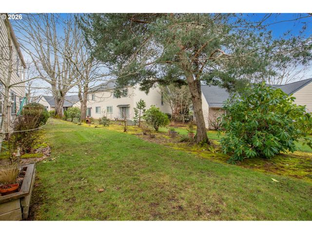 445 Ne VILLAGE SQUIRE Ave 4, Gresham, OR 97030