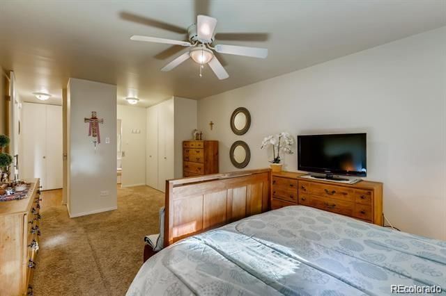 665 S Clinton Street 13B, Denver, CO 80247