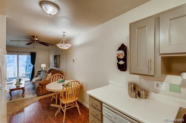 665 S Clinton Street 13B, Denver, CO 80247