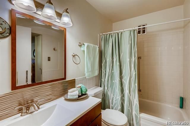 665 S Clinton Street 13B, Denver, CO 80247