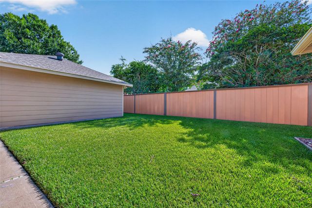 16311 Drystone Lane, Houston, TX 77095