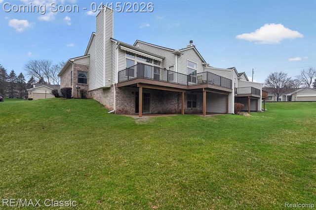 652 Woodside Drive, Milford, MI 48381
