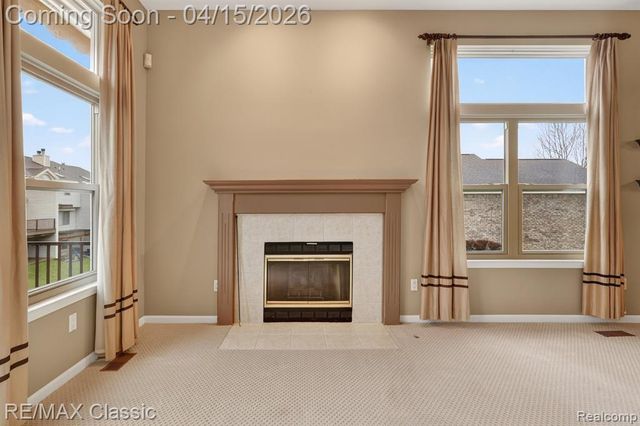 652 Woodside Drive, Milford, MI 48381