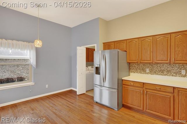 652 Woodside Drive, Milford, MI 48381