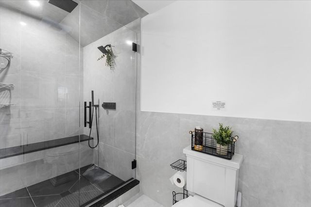 901 Randolph Ave, Milton, MA 02186