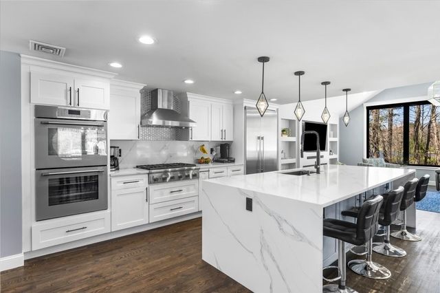 901 Randolph Ave, Milton, MA 02186