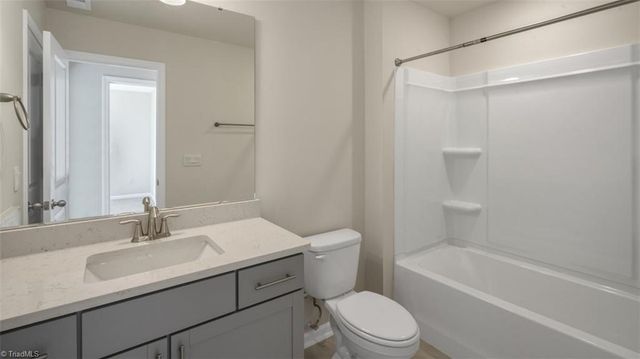1420 Amberview Lane, Kernersville, NC 27284