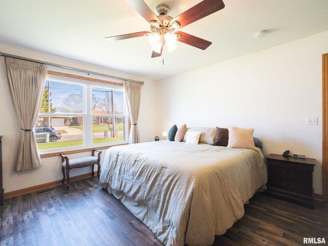 121 STONEMAN Street, East Peoria, IL 61611