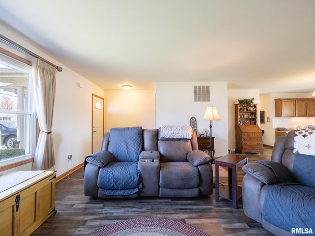 121 STONEMAN Street, East Peoria, IL 61611