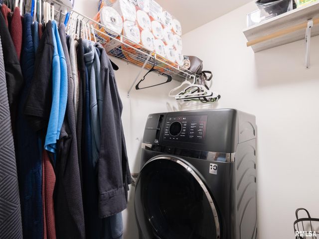 121 STONEMAN Street, East Peoria, IL 61611