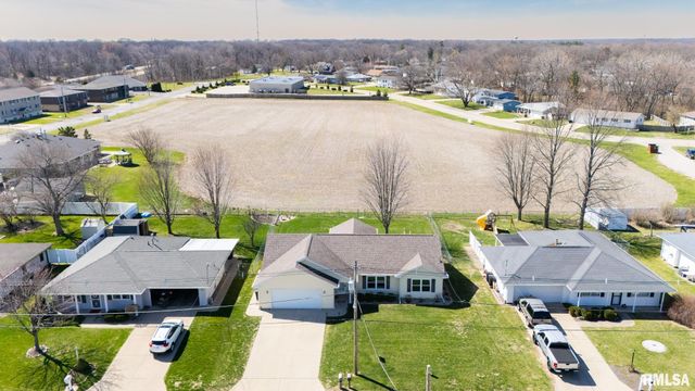 121 STONEMAN Street, East Peoria, IL 61611