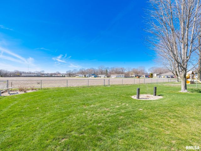 121 STONEMAN Street, East Peoria, IL 61611