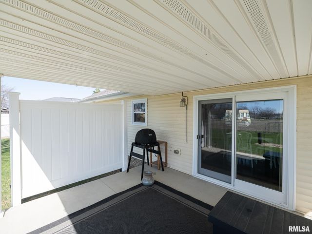 121 STONEMAN Street, East Peoria, IL 61611