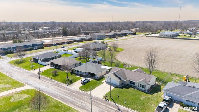 121 STONEMAN Street, East Peoria, IL 61611