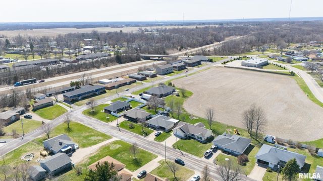 121 STONEMAN Street, East Peoria, IL 61611