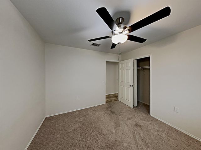 12417 NE Sky Harbor DR, Del Valle, TX 78617