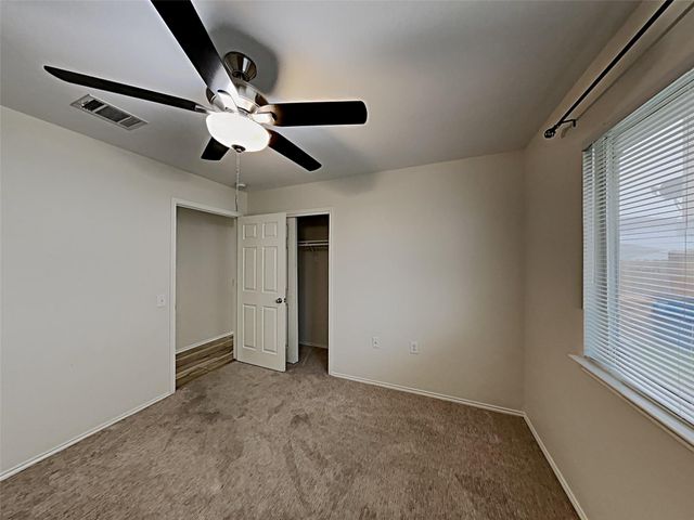 12417 NE Sky Harbor DR, Del Valle, TX 78617