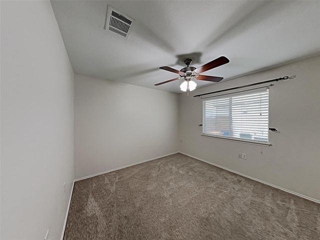 12417 NE Sky Harbor DR, Del Valle, TX 78617