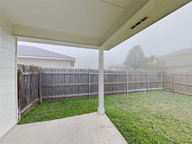 12417 NE Sky Harbor DR, Del Valle, TX 78617