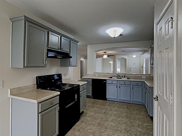 12417 NE Sky Harbor DR, Del Valle, TX 78617