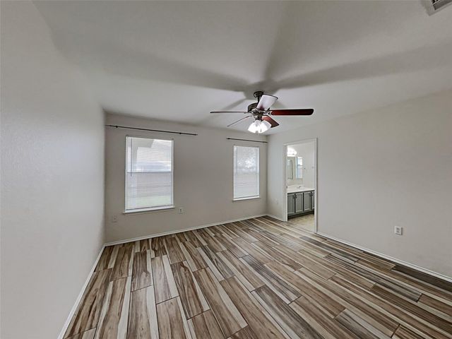 12417 NE Sky Harbor DR, Del Valle, TX 78617