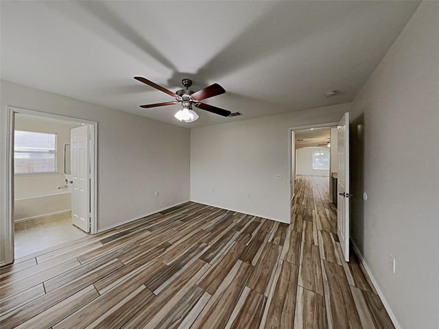 12417 NE Sky Harbor DR, Del Valle, TX 78617
