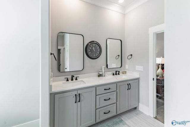 16082 Darby Drive, Athens, AL 35613