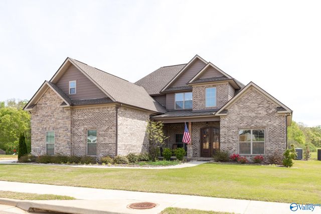 16082 Darby Drive, Athens, AL 35613