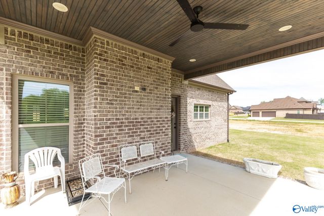 16082 Darby Drive, Athens, AL 35613