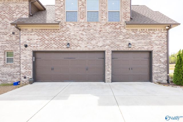 16082 Darby Drive, Athens, AL 35613