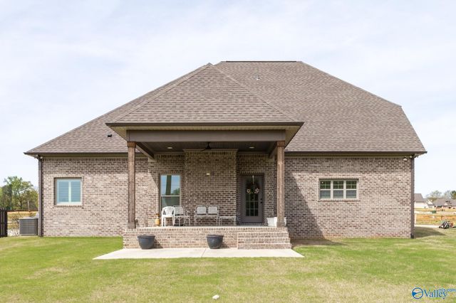 16082 Darby Drive, Athens, AL 35613
