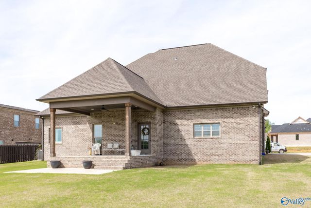 16082 Darby Drive, Athens, AL 35613