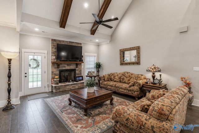 16082 Darby Drive, Athens, AL 35613