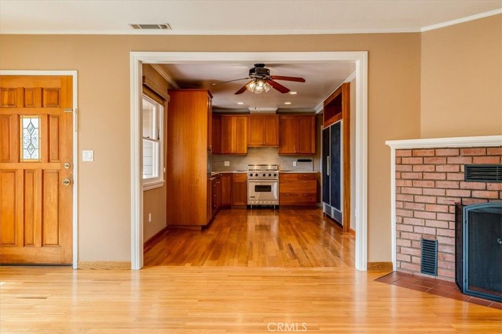 Image 10 of property listing at 584 5th, Solvang, CA 93463