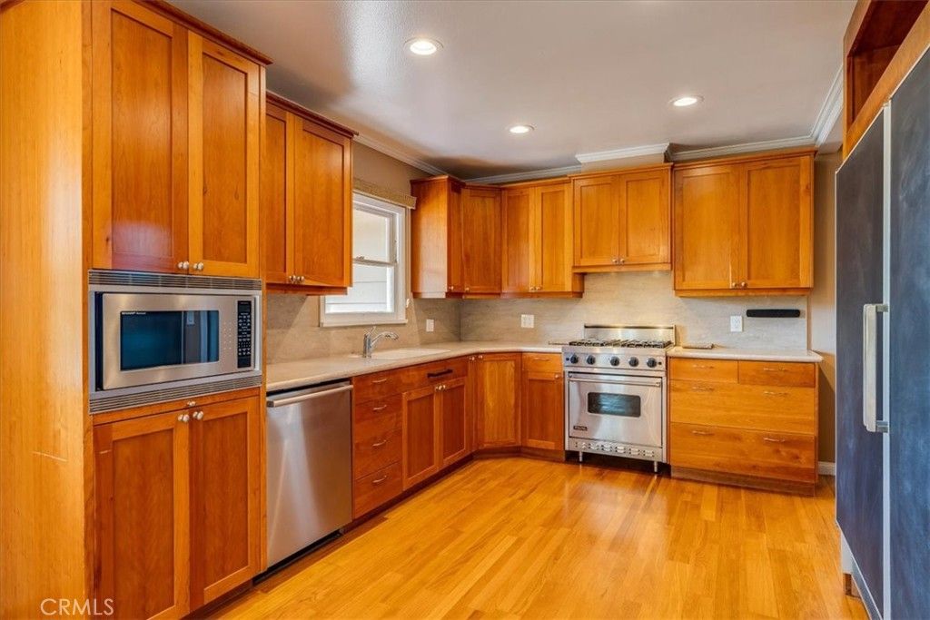 Image 11 of property listing at 584 5th, Solvang, CA 93463