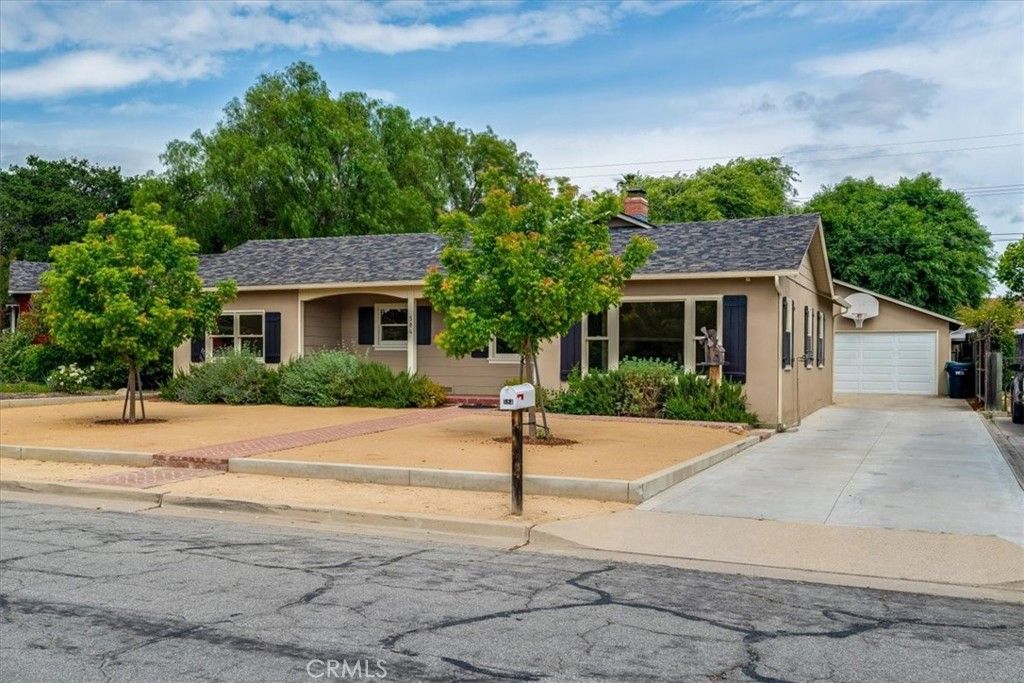 Image 2 of property listing at 584 5th, Solvang, CA 93463