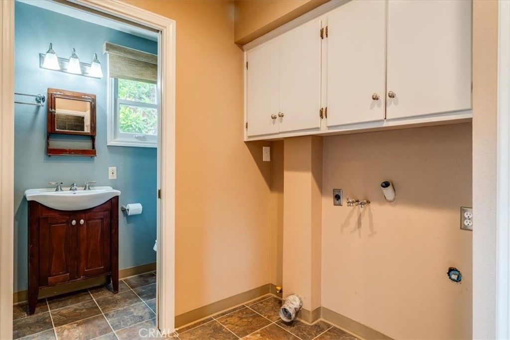 Image 29 of property listing at 584 5th, Solvang, CA 93463