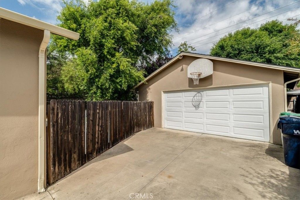 Image 36 of property listing at 584 5th, Solvang, CA 93463