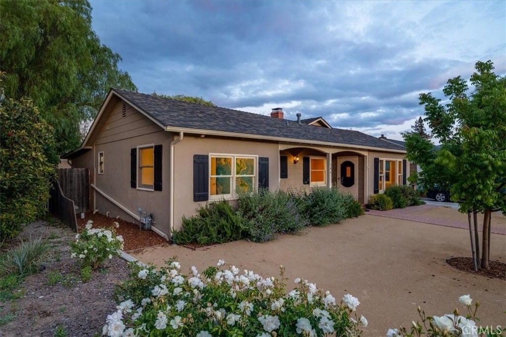 Image 40 of property listing at 584 5th, Solvang, CA 93463