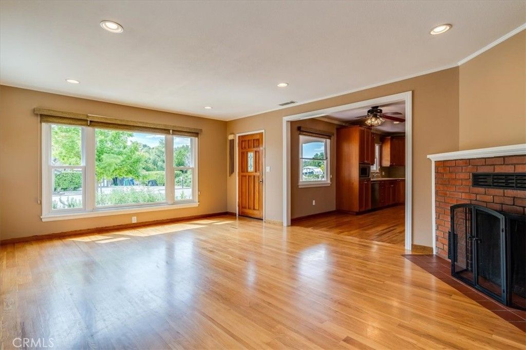 Image 6 of property listing at 584 5th, Solvang, CA 93463