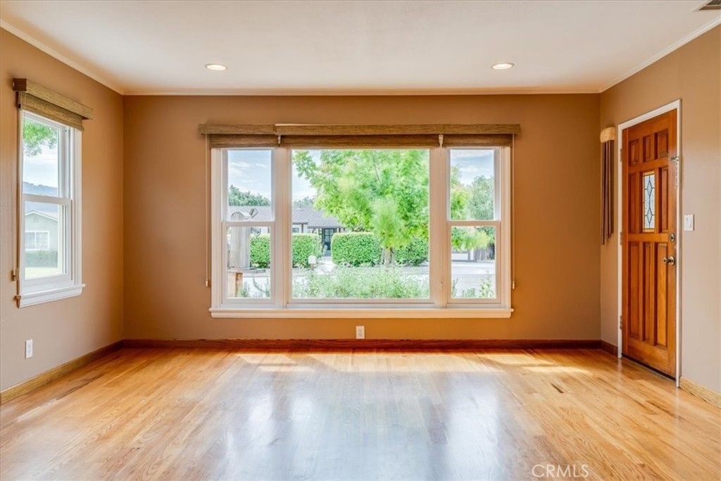 Image 7 of property listing at 584 5th, Solvang, CA 93463