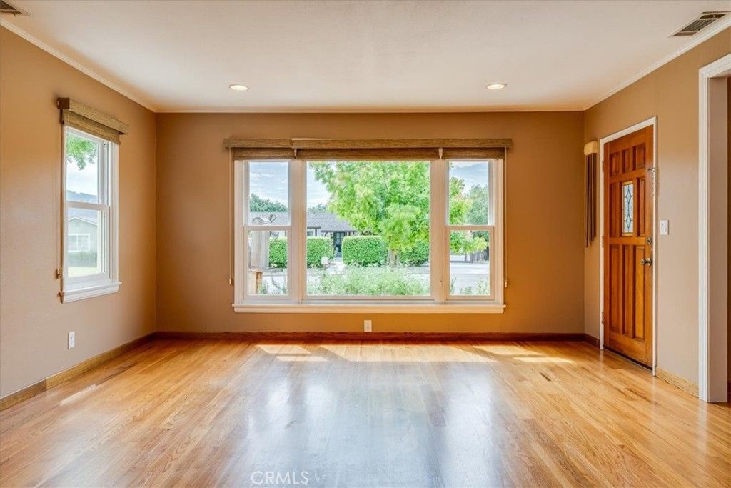 Image 8 of property listing at 584 5th, Solvang, CA 93463