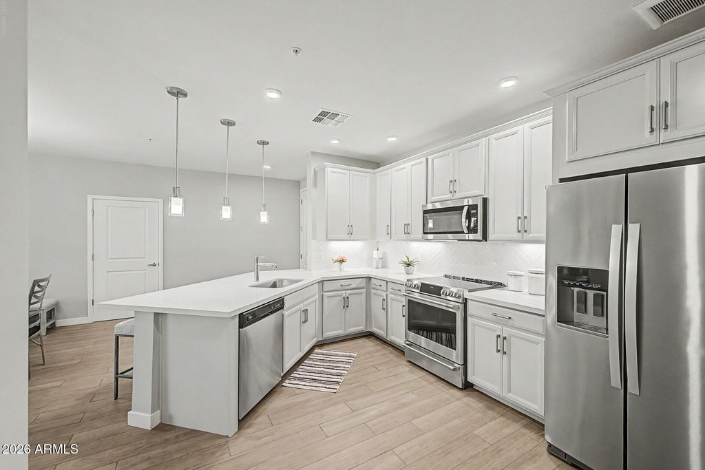 2511 W QUEEN CREEK Road 213, Chandler, AZ 85248 — exterior