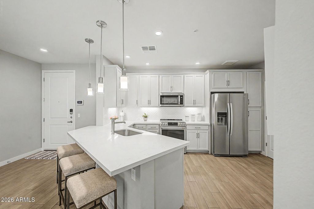 2511 W QUEEN CREEK Road 213, Chandler, AZ 85248 — photo 2