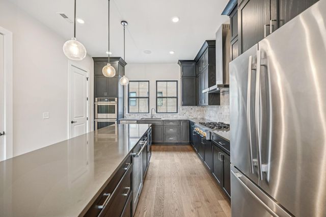 2290 Quarry Trails Drive, Columbus, OH 43228